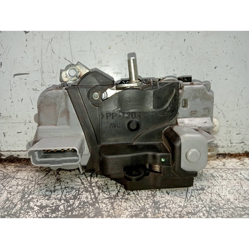 Recambio de motor cierre centralizado delantero izquierdo para citroen xsara picasso 1.6 hdi 90 exclusive referencia OEM IAM   