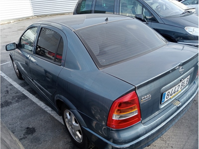opel astra g berlina del año 2001