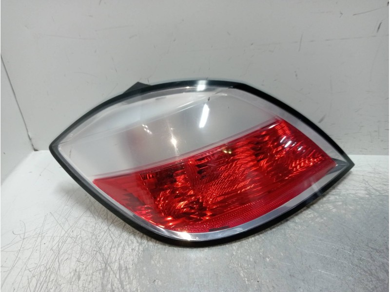 Recambio de piloto delantero izquierdo para opel astra h berlina cosmo referencia OEM IAM   