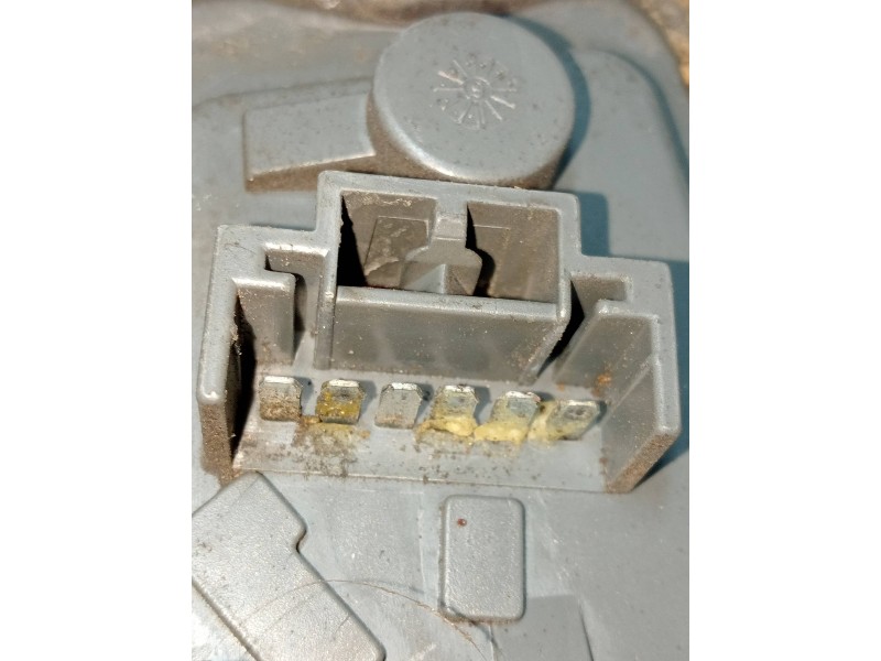 Recambio de piloto trasero derecho para fiat punto berl. (176) 60 sx referencia OEM IAM   