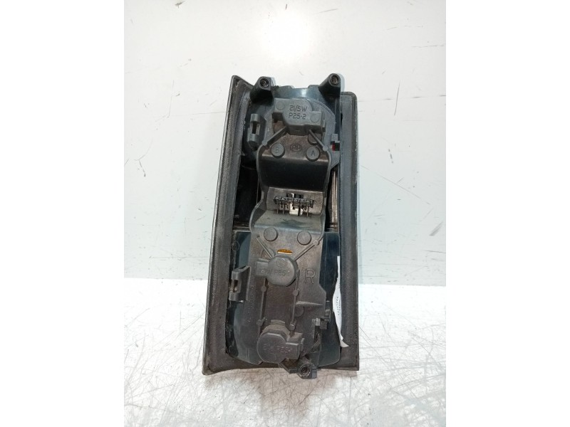 Recambio de piloto trasero derecho para opel corsa a cup referencia OEM IAM   