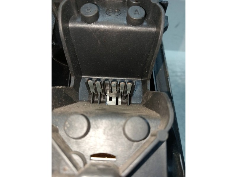 Recambio de piloto trasero derecho para opel corsa a cup referencia OEM IAM   