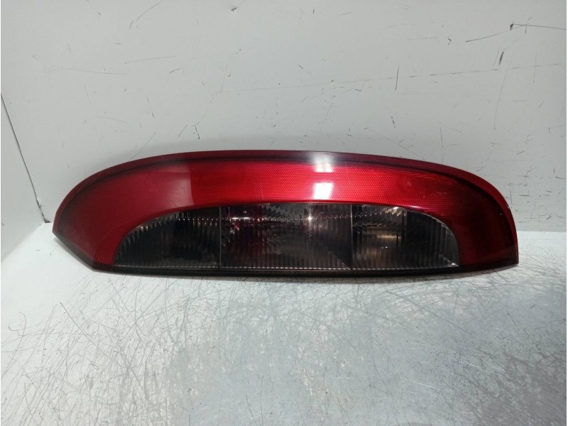 Recambio de piloto trasero derecho para opel corsa c comfort referencia OEM IAM 893021581  