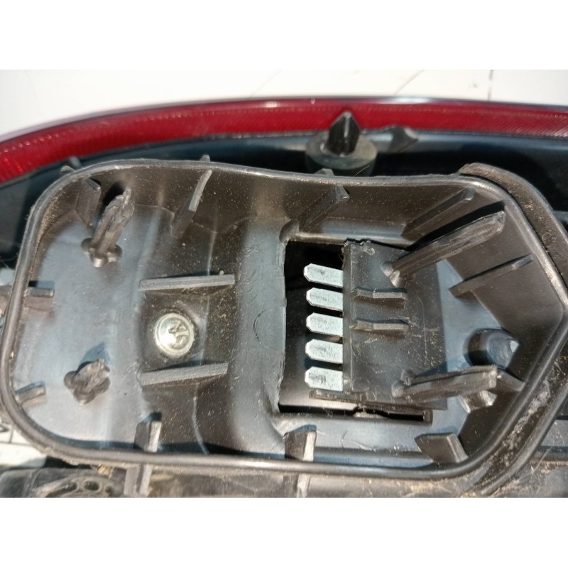 Recambio de piloto trasero derecho para opel corsa c comfort referencia OEM IAM 893021581  