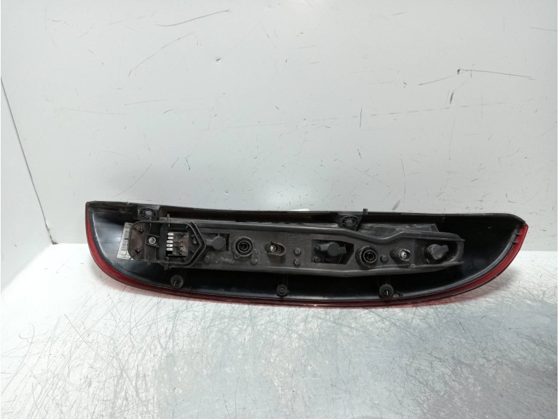 Recambio de piloto trasero izquierdo para opel corsa c club referencia OEM IAM 89302171  