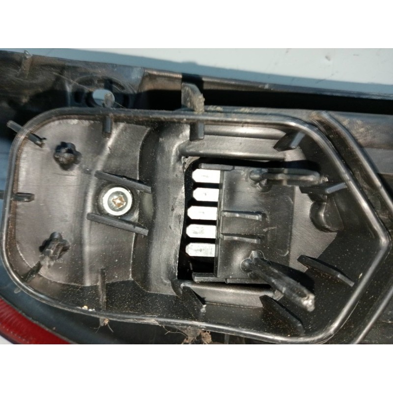 Recambio de piloto trasero izquierdo para opel corsa c club referencia OEM IAM 89302171  