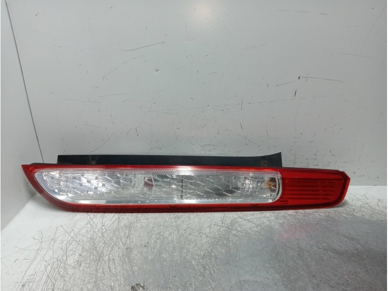 Recambio de piloto trasero derecho para ford focus lim. (cb4) 1.6 tdci cat referencia OEM IAM 8M5113404A  