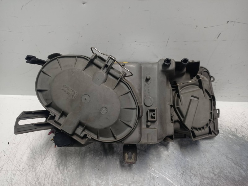 Recambio de faro izquierdo para mercedes clase e (w124) berlina d 300 (124.130) referencia OEM IAM 0301068309 A1268208961 