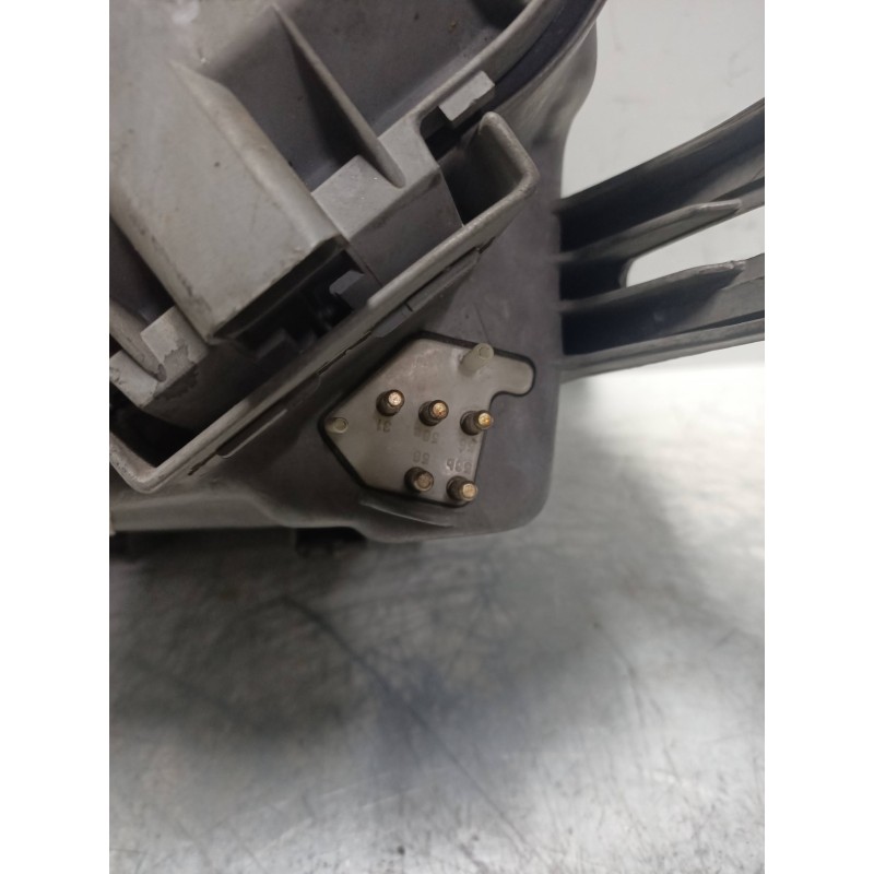 Recambio de faro derecho para mercedes clase s (w126) berlina+coupe 5.6 v8 cat referencia OEM IAM   