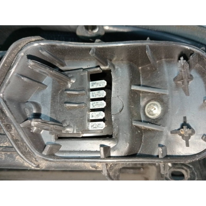 Recambio de piloto trasero izquierdo para opel corsa c 1.2 16v cat (z 12 xep / lb4) referencia OEM IAM   