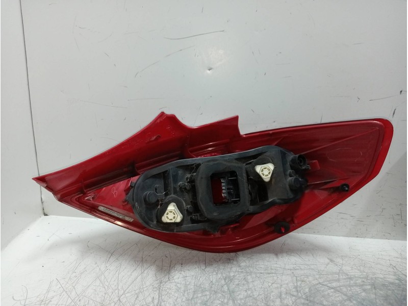 Recambio de piloto trasero izquierdo para opel corsa d 1.3 16v cdti referencia OEM IAM 89316575A  