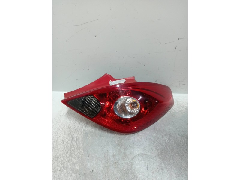 Recambio de piloto trasero derecho para opel corsa d expression referencia OEM IAM 13186351 89038961A 