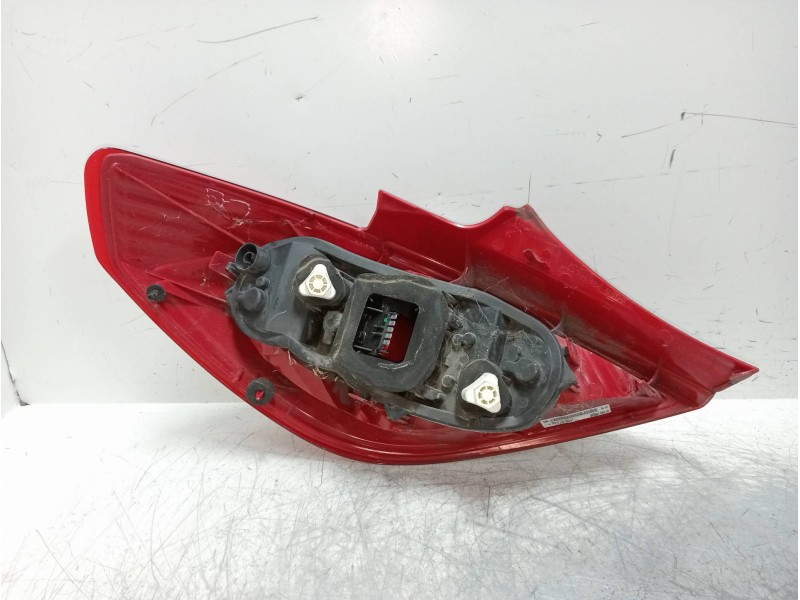 Recambio de piloto trasero derecho para opel corsa d expression referencia OEM IAM 13186351 89038961A 