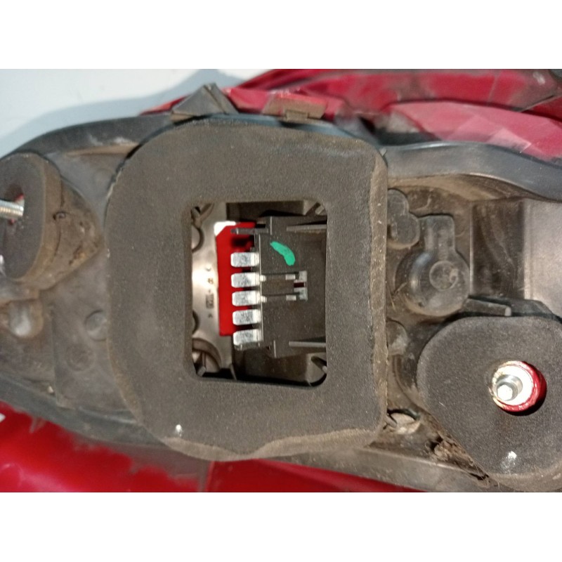 Recambio de piloto trasero derecho para opel corsa d navi referencia OEM IAM 13186351 89038961A 