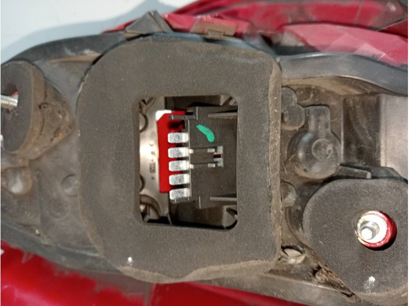 Recambio de piloto trasero derecho para opel corsa d navi referencia OEM IAM 13186351 89038961A 