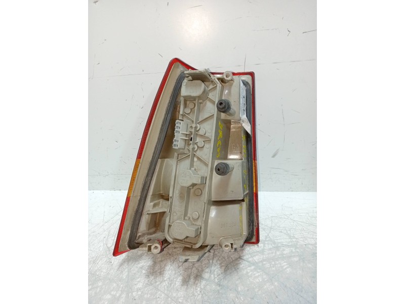 Recambio de piloto trasero derecho para opel kadett e cup lim. referencia OEM IAM   