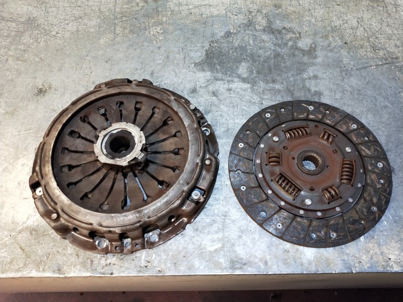 Recambio de kit embrague para peugeot expert kasten komfort confort acristalato referencia OEM IAM   