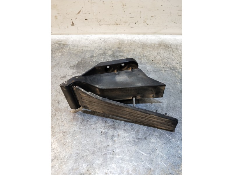 Recambio de potenciometro pedal para mercedes clase e (w212) lim. e 220 bluetec (212.001) referencia OEM IAM A2223001000  