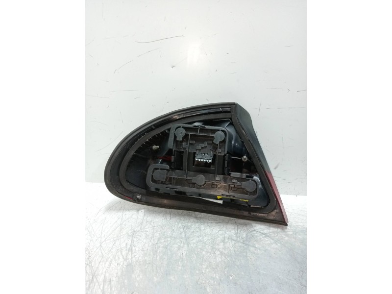 Recambio de piloto trasero izquierdo para opel tigra 1.4 16v referencia OEM IAM 67629040  