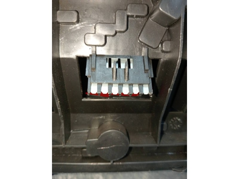 Recambio de piloto trasero izquierdo para opel tigra 1.4 16v referencia OEM IAM 67629040  