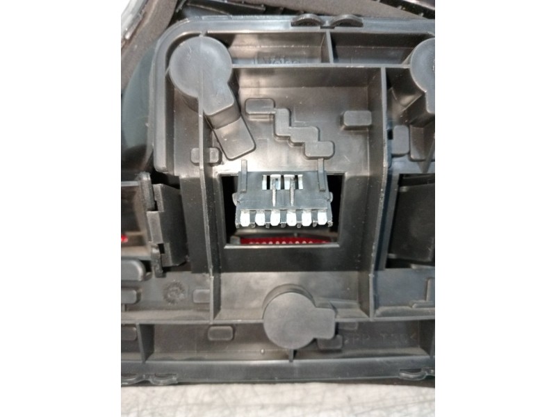 Recambio de piloto trasero izquierdo para opel tigra 1.4 16v referencia OEM IAM   