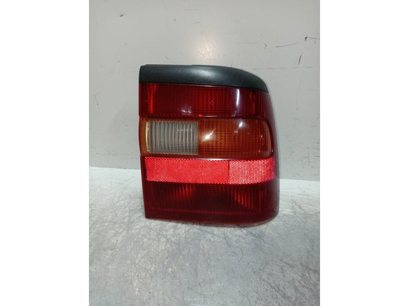 Recambio de piloto trasero derecho para opel vectra a 2.0 cat referencia OEM IAM   