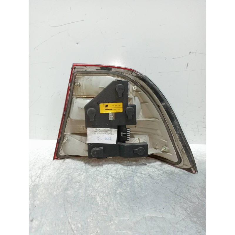 Recambio de piloto trasero izquierdo para opel vectra b berlina comfort referencia OEM IAM 90568047  