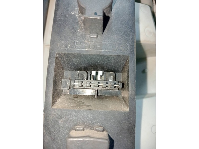 Recambio de piloto trasero derecho para opel vectra b caravan 2.0 dti referencia OEM IAM   