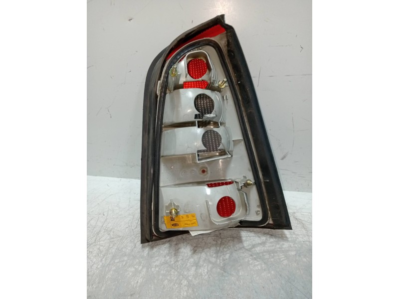 Recambio de piloto trasero derecho para opel vectra b caravan básico referencia OEM IAM 09153153  