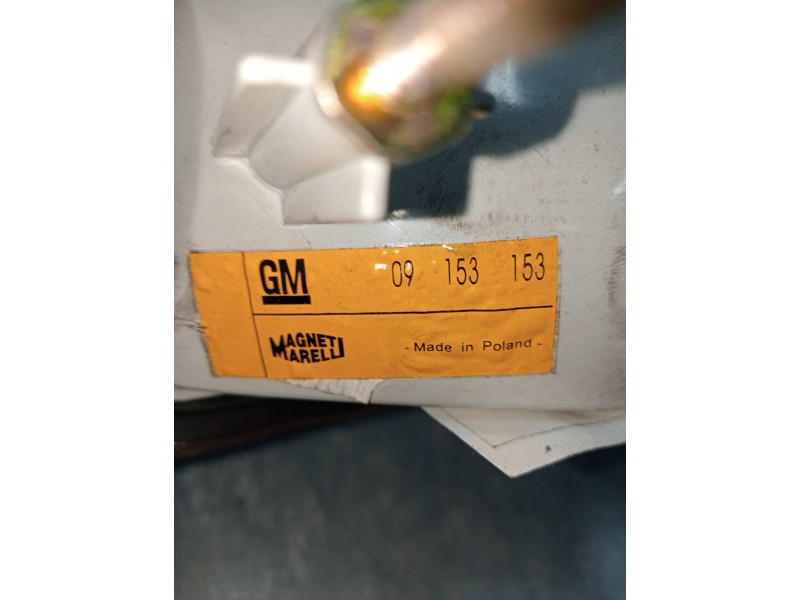 Recambio de piloto trasero derecho para opel vectra b caravan básico referencia OEM IAM 09153153  