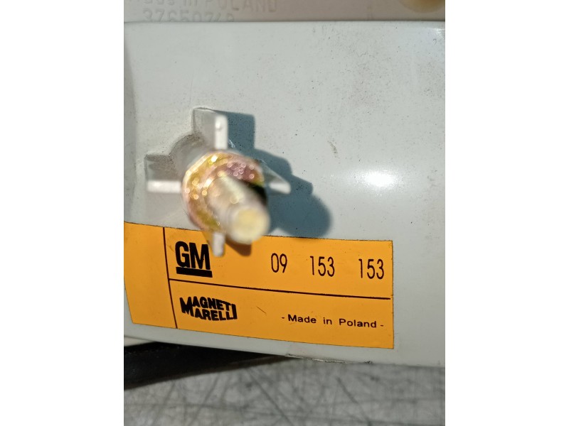 Recambio de piloto trasero izquierdo para opel vectra b caravan básico referencia OEM IAM 09153153  