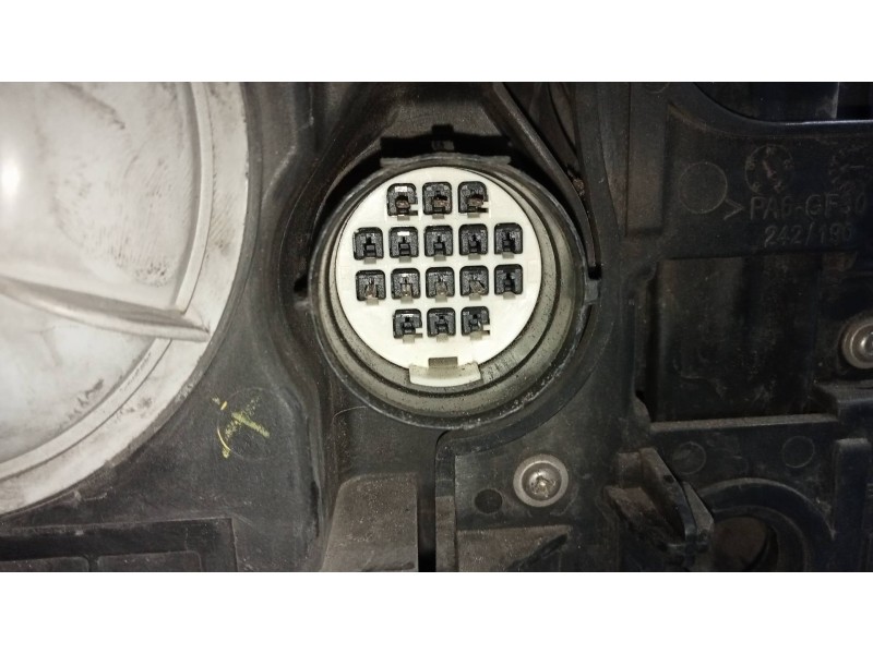 Recambio de faro derecho para land rover discovery v6 td s referencia OEM IAM XBC500402  XENON