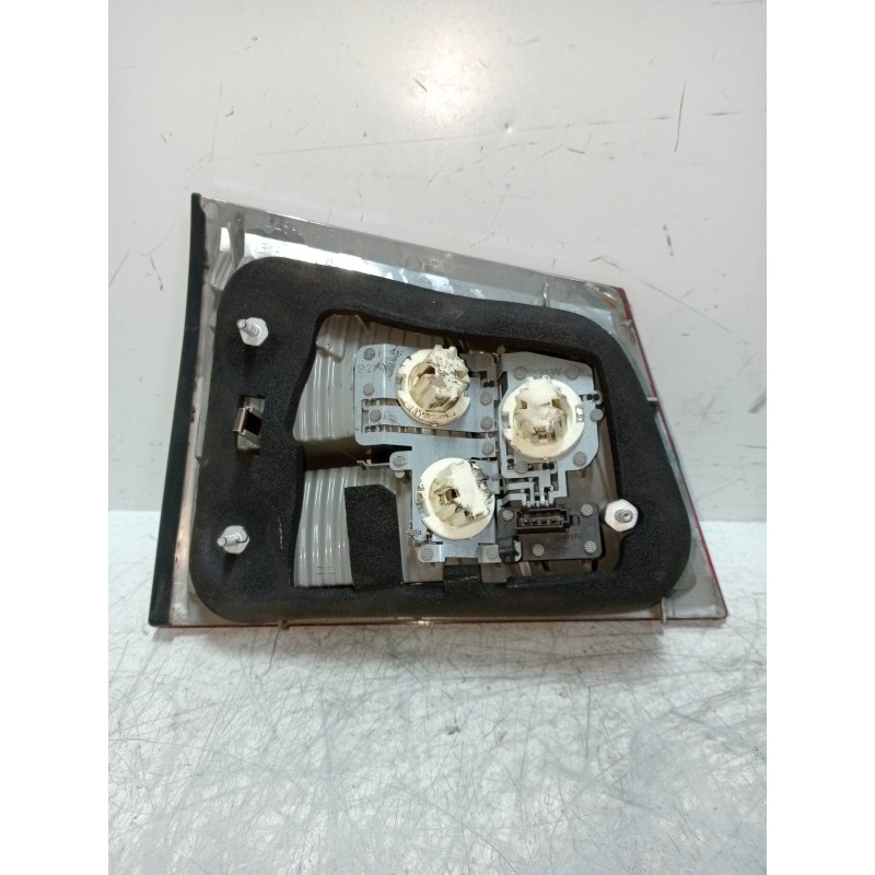 Recambio de piloto trasero derecho interior para opel vectra c caravan 1.9 16v cdti cat (z 19 dth / lrd) referencia OEM IAM 2446