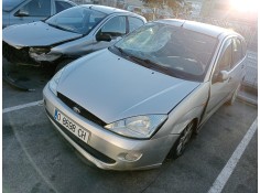 ford focus berlina (cak) del año 2000