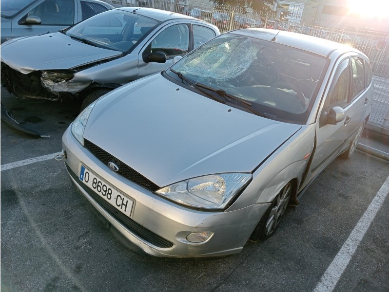 ford focus berlina (cak) del año 2000