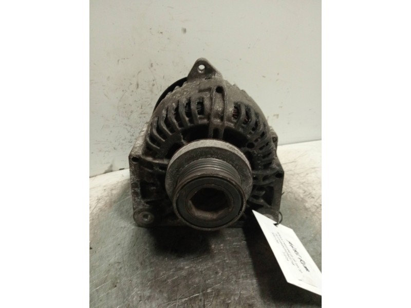 Recambio de alternador para renault megane ii berlina 5p confort expression referencia OEM IAM 8200100907  