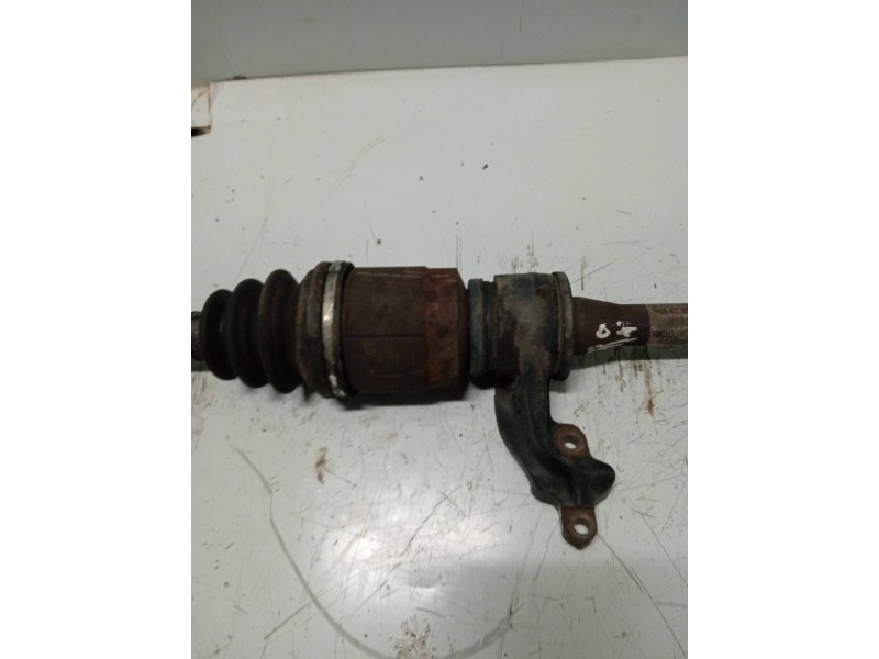 Recambio de transmision delantera derecha para hyundai accent (mc) gl crdi referencia OEM IAM 495001E650  