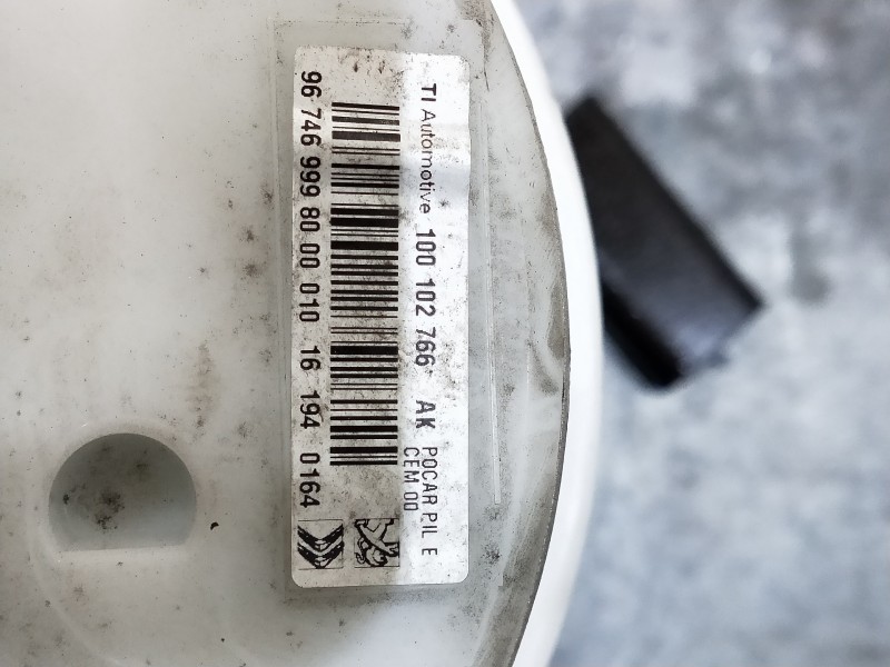 Recambio de bomba combustible para peugeot 308 style referencia OEM IAM 100102766AK 9674699980 