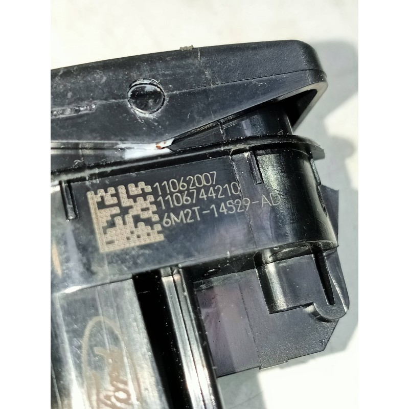 Recambio de mando elevalunas delantero derecho para ford mondeo ber. (ca2) ghia referencia OEM IAM 6M2T14529AD 11062007 11067442
