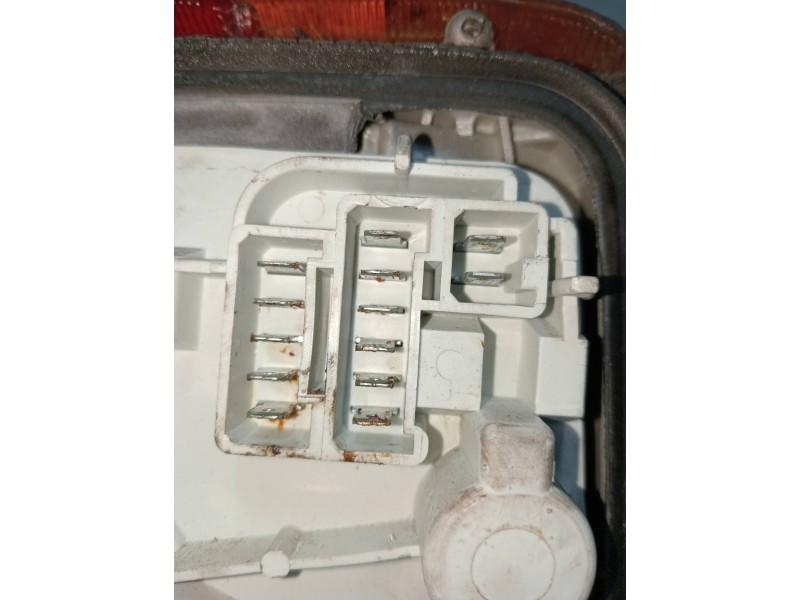 Recambio de piloto trasero izquierdo para peugeot 205 berlina 1.8 diesel cat referencia OEM IAM   