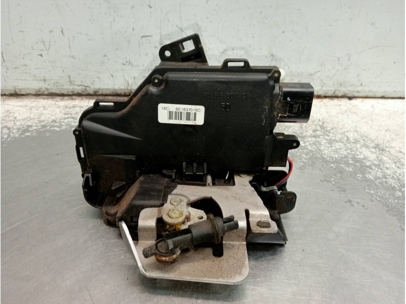Recambio de motor cierre centralizado delantero derecho para audi a4 avant (8e) 1.9 tdi quattro (96kw) referencia OEM IAM 8E1837
