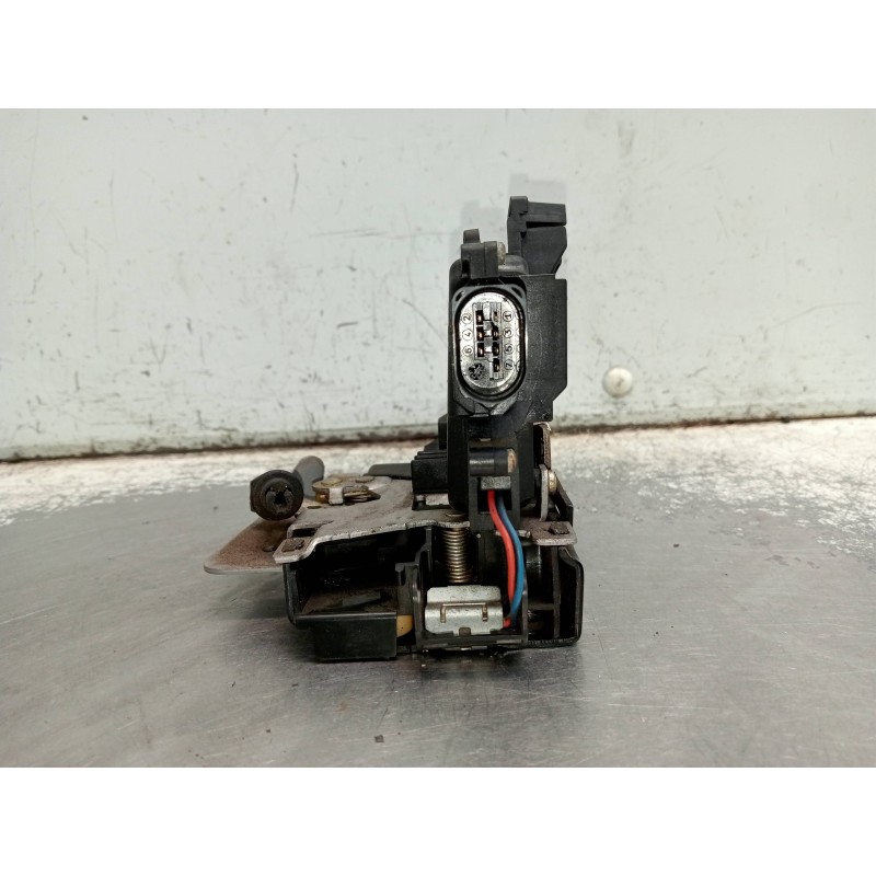 Recambio de motor cierre centralizado delantero derecho para audi a4 avant (8e) 1.9 tdi quattro (96kw) referencia OEM IAM 8E1837