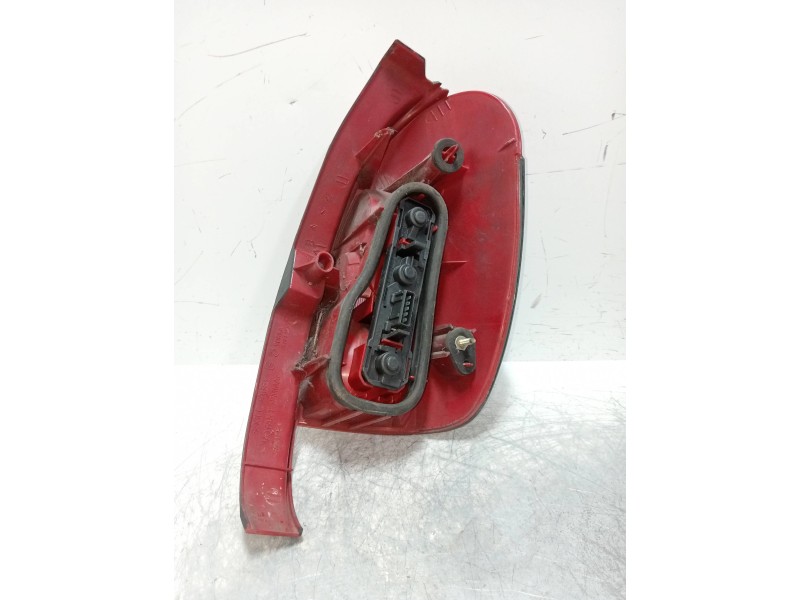 Recambio de piloto trasero izquierdo para peugeot 306 break boulebard referencia OEM IAM   