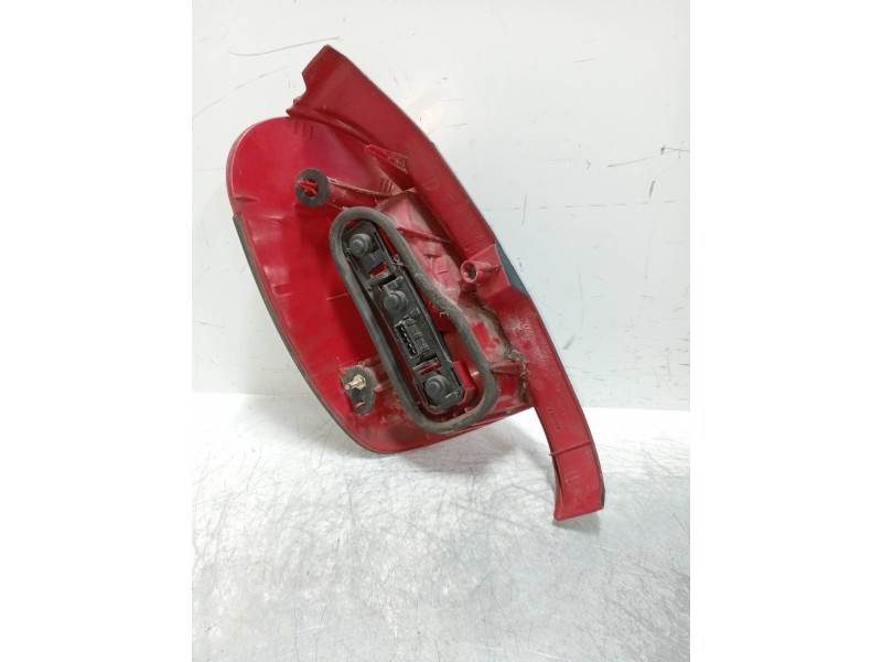 Recambio de piloto trasero derecho para peugeot 306 break style referencia OEM IAM   