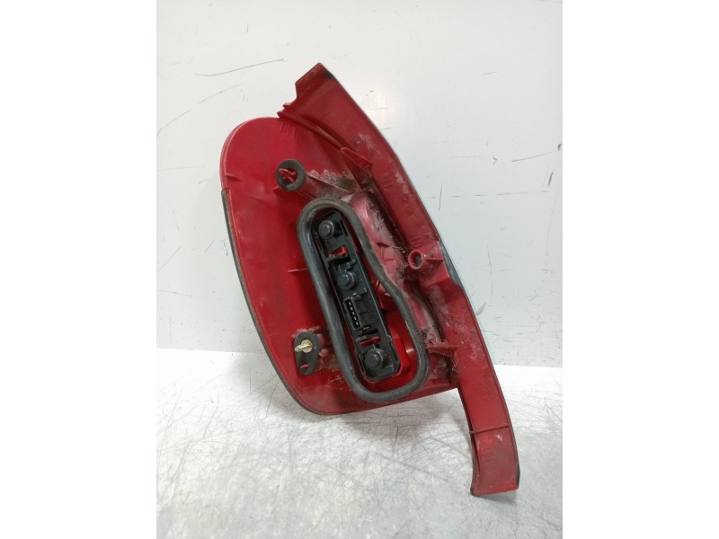 Recambio de piloto trasero derecho para peugeot 306 break style referencia OEM IAM   