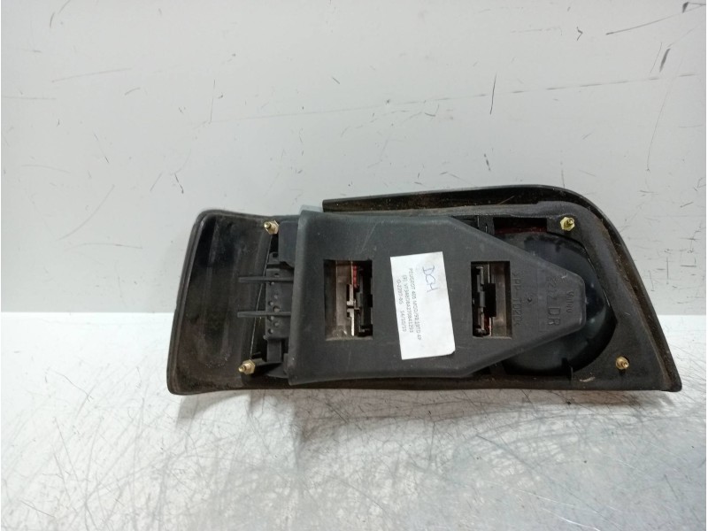 Recambio de piloto trasero derecho para peugeot 405 berlina 1.9 turbodiesel referencia OEM IAM   