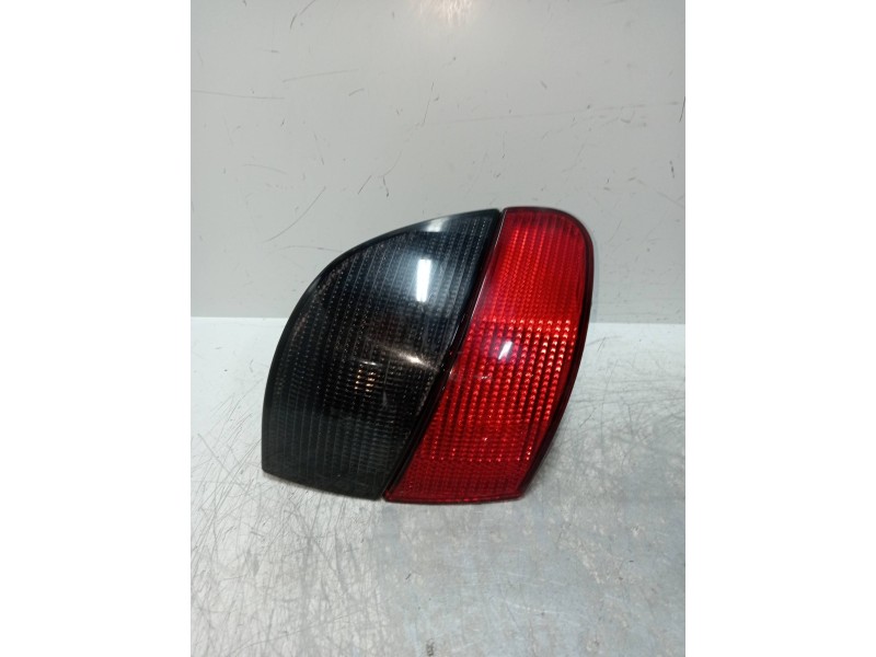 Recambio de piloto trasero izquierdo para peugeot 406 break (s1/s2) 2.0 hdi referencia OEM IAM   