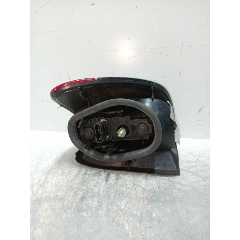 Recambio de piloto trasero izquierdo para peugeot 406 break (s1/s2) 2.0 hdi referencia OEM IAM   