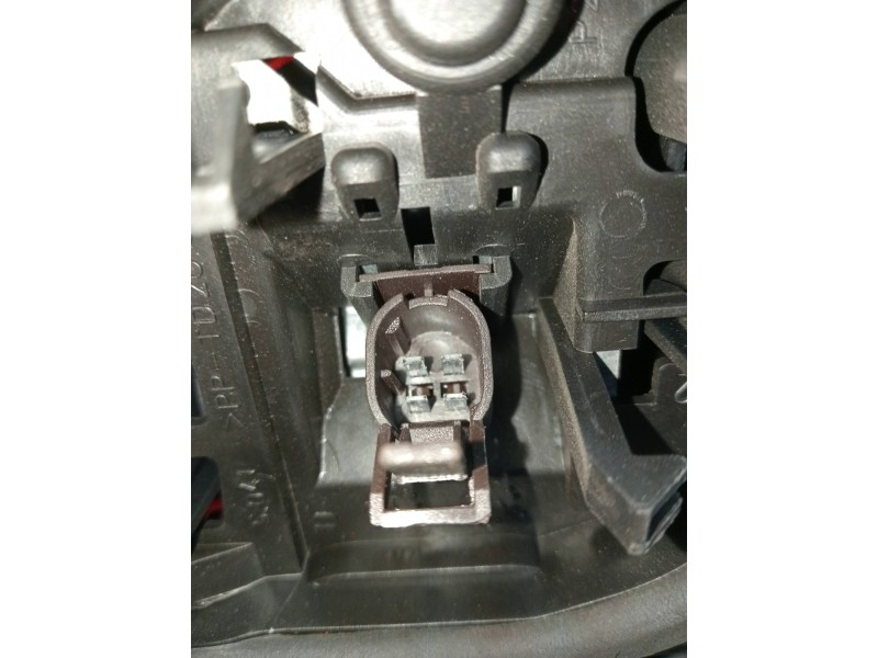 Recambio de piloto trasero derecho interior para peugeot 406 break (s1/s2) 2.0 hdi referencia OEM IAM   