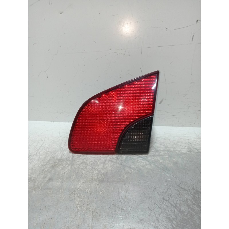 Recambio de piloto trasero derecho interior para peugeot 406 break (s1/s2) 2.0 hdi referencia OEM IAM   